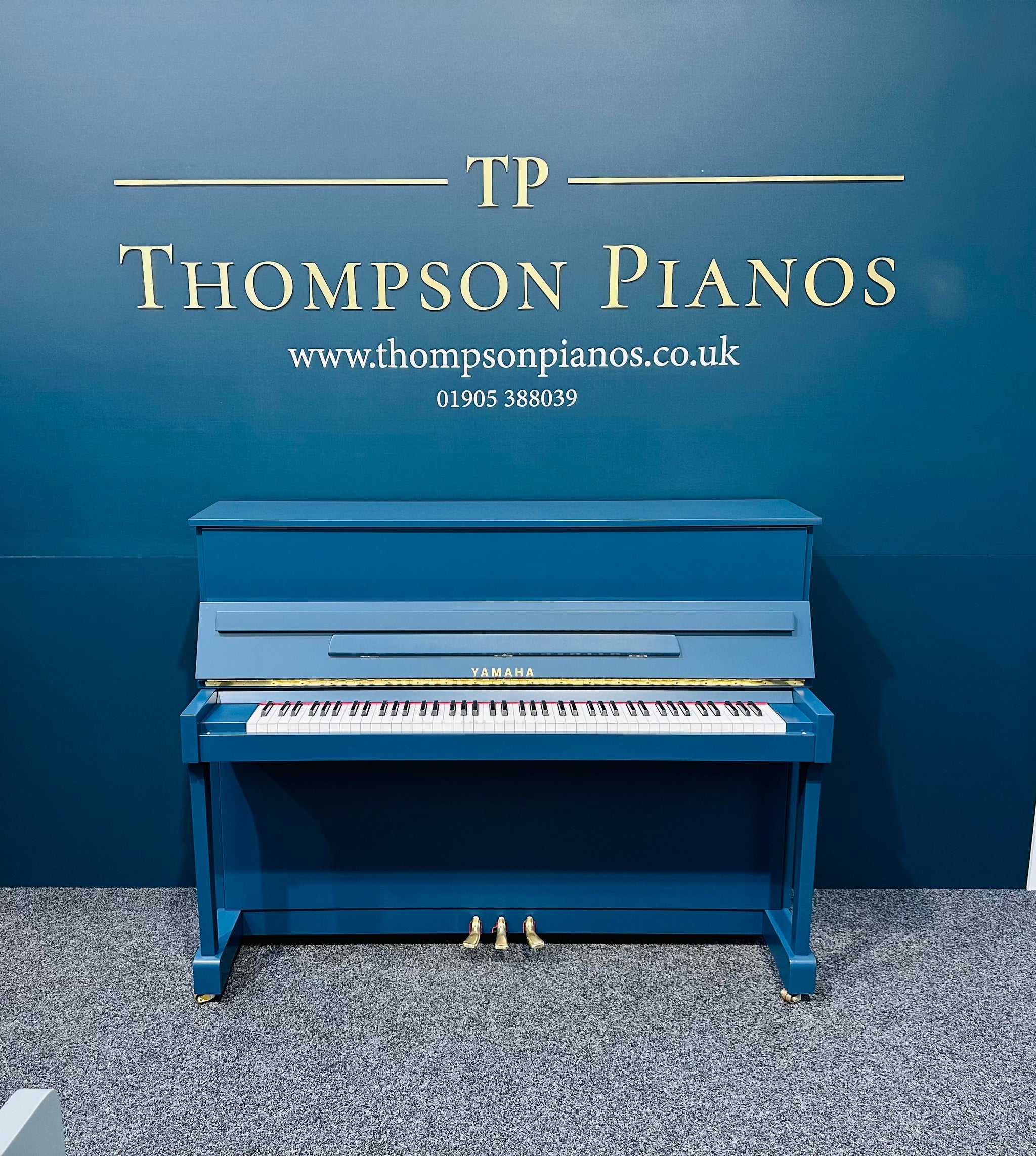 Yamaha E-116 Upright Piano (Hague Blue)